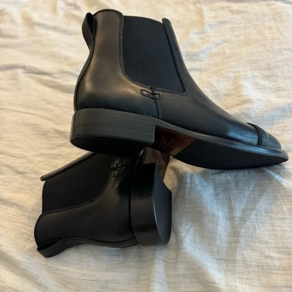 Sutro Footwear Santa Ana Black Leather Chelsea Boot 🍂 - Picture 5 of 7